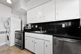 Building Photo - 3003 Terramar St