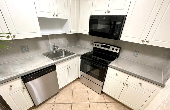 Foto del edificio - 770 SE 2nd Ave