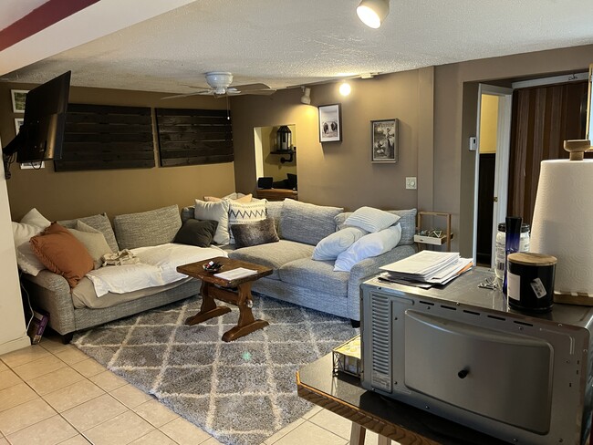 Foto del edificio - 433 Townsend Harbor Rd