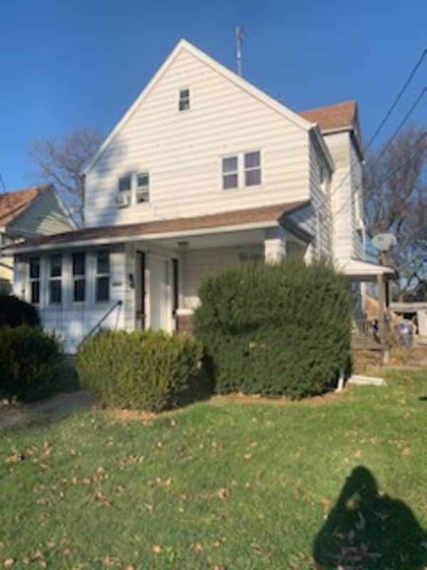 3757 Bosworth Rd, Cleveland, OH 44111 Condo for Rent in Cleveland, OH