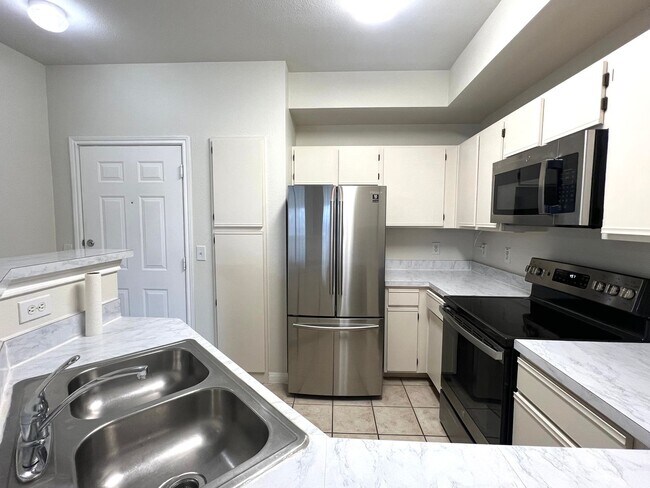Foto del edificio - 2320 Gracy Farms Ln