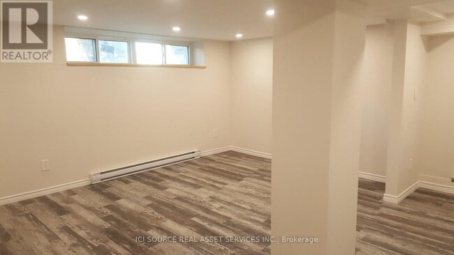 Building Photo - 44 Bartonville Ave W