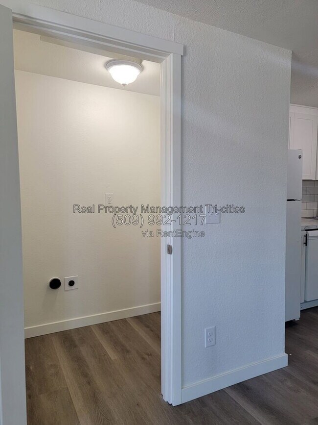 Foto del edificio - 412 Whitefish Ln