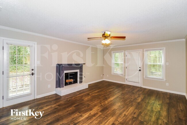 Foto del edificio - 3380 Bluebridge Ln