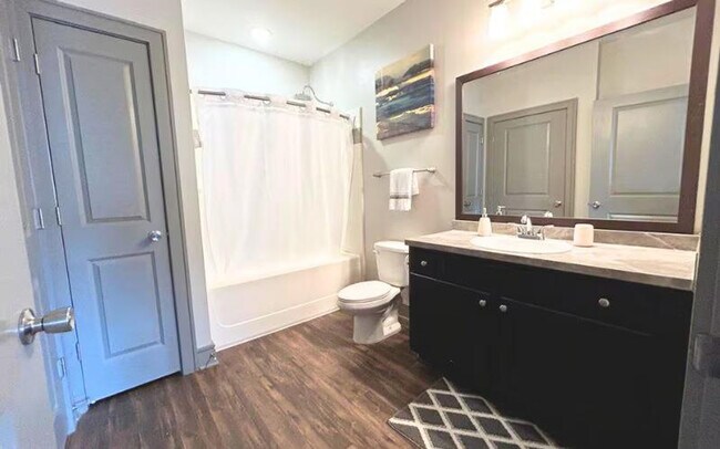 Building Photo - 50 Venue Wy