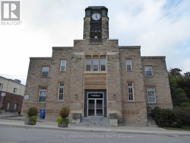 Building Photo - 70-70 Mill St