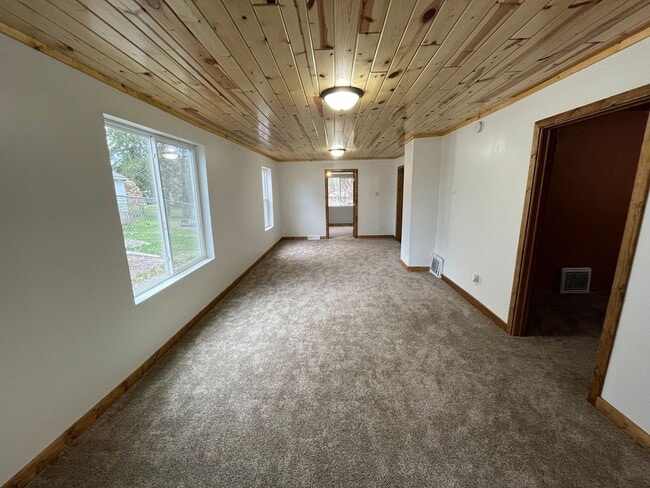 Building Photo - 426 Vaughn St