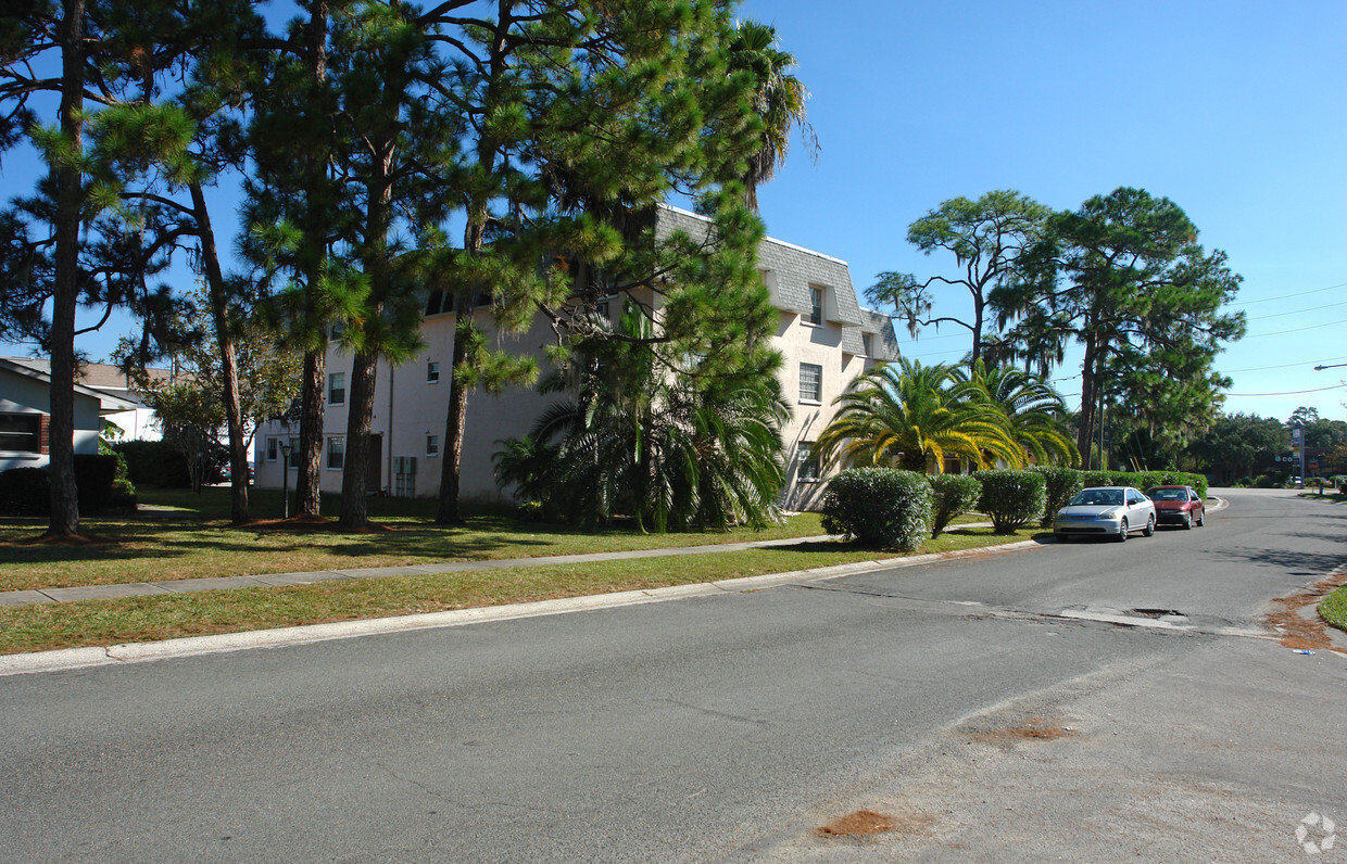 Building Photo - Hampton Bay Apartments
