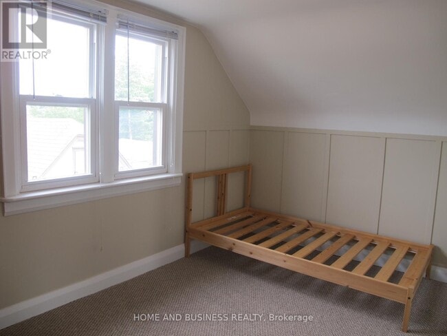 Building Photo - 2 Patricia St