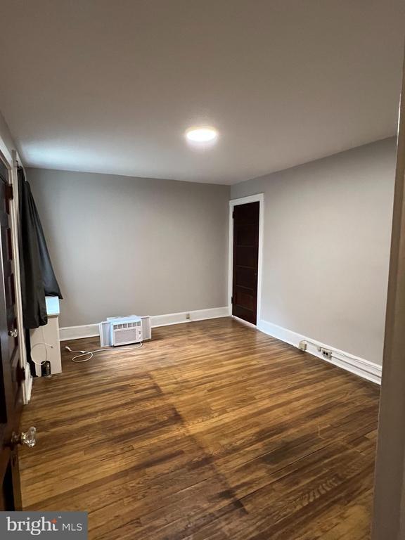 Foto del edificio - 243 Haverford Ave