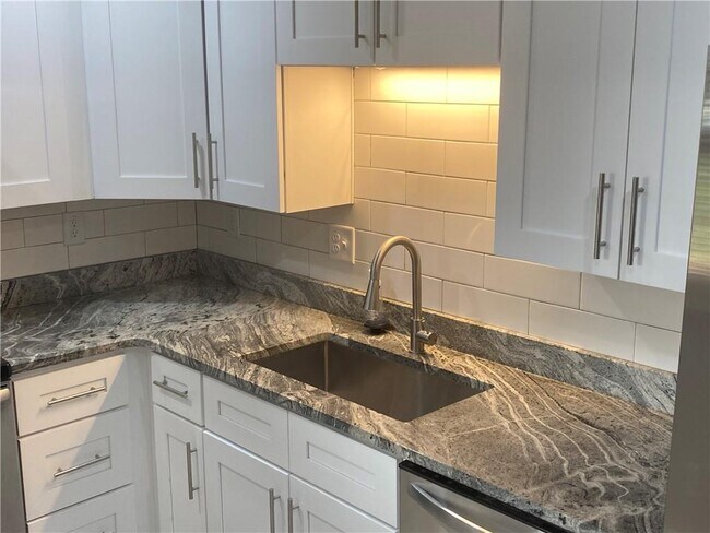 Foto del edificio - 3117 Colonial Way
