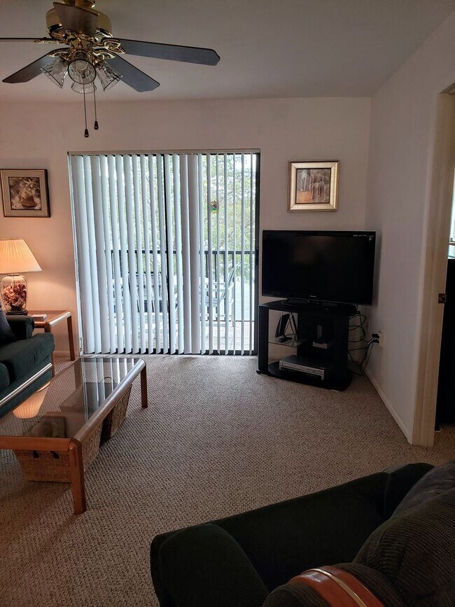 Foto del edificio - 2 br, 2 bath House - 25225 Rampart Blvd #1908