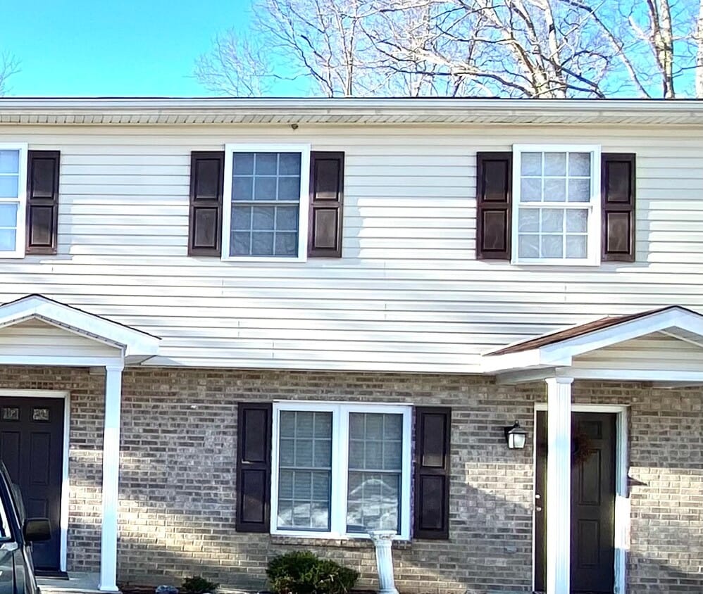 Primary Photo - 195 Leo Ln