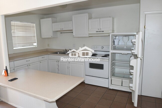 Foto del edificio - 729 E Mission Ln