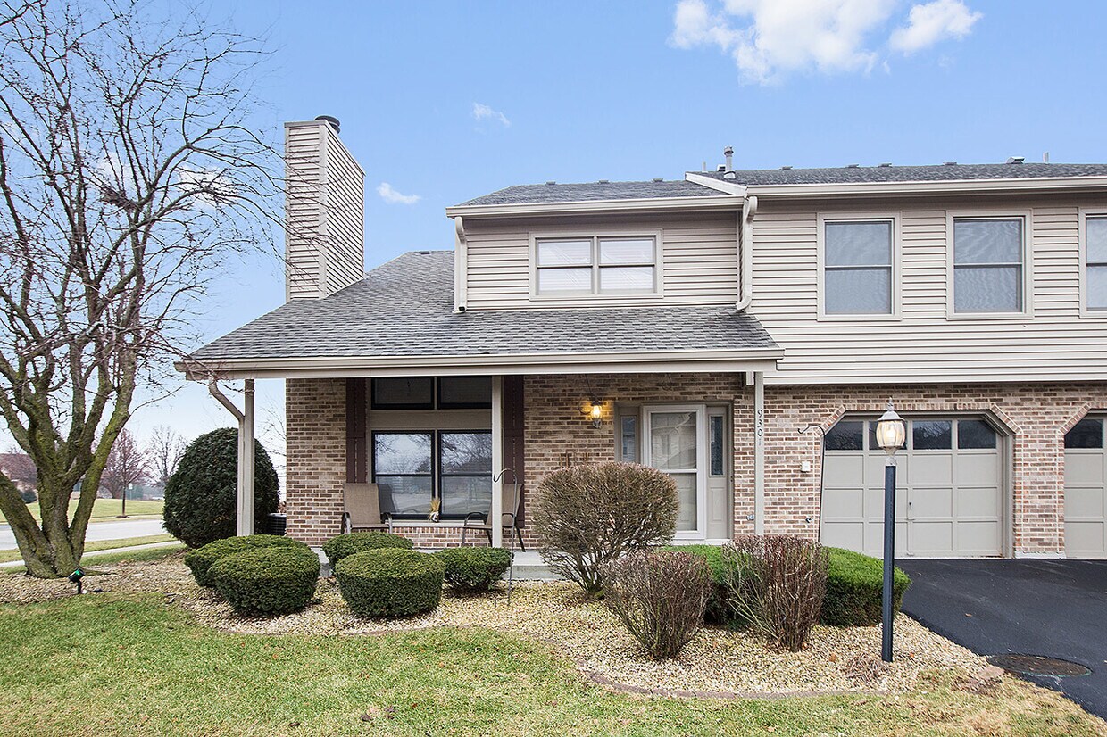 Primary Photo - 9301 Waterford Ln
