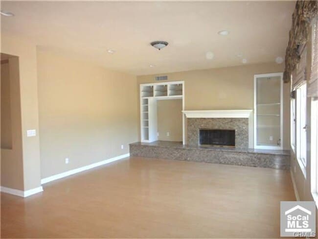 Foto del edificio - Gorgeous 5 bedroom Anaheim Hills home for lease with pool and views!