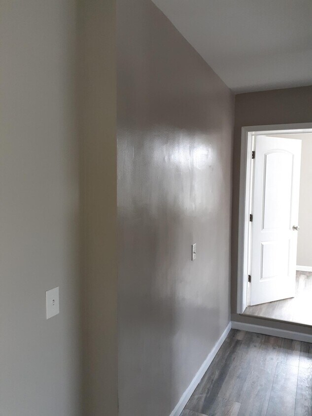 Building Photo - 150 East Hamilton Street, Unit 152 E Hamil...