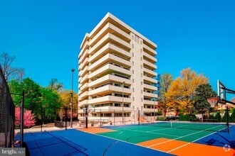 Building Photo - 5300 Columbia Pike