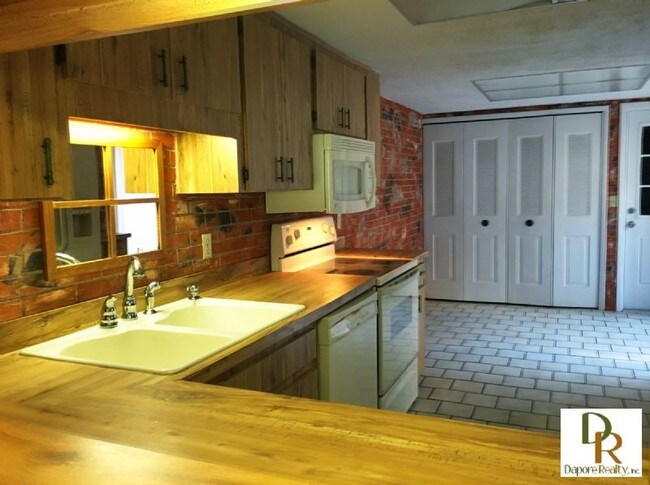 Foto del edificio - 642 Woodridge Dr