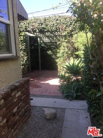 Foto del edificio - 11127 Culver Blvd