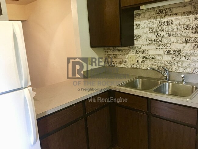 Building Photo - 1625 W Elizabeth St