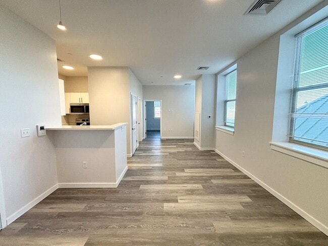 Photo - 30 Beacham St Apartment