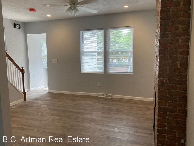 Building Photo - 2 br, 1 bath House - 8 Pointview Rd