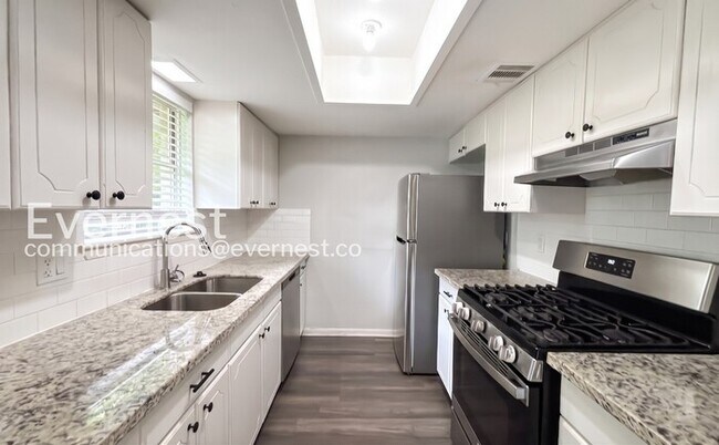 Foto del edificio - 12318 Astoria Blvd