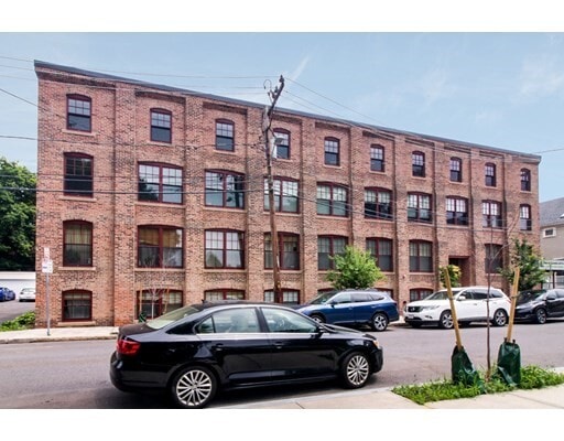 Building Photo - 22 Cottage Park Ave