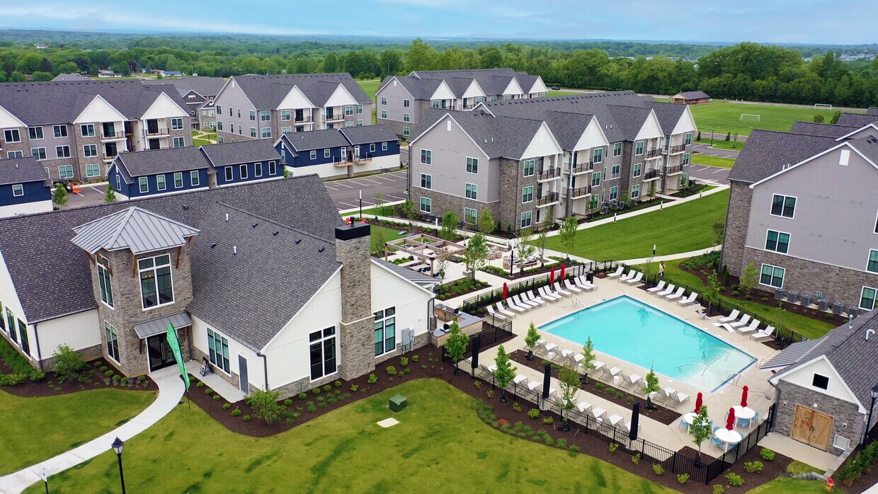 Foto principal - Parkview at Spring Hill Apartments