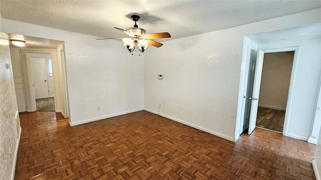 Building Photo - 3000 SW 52nd St