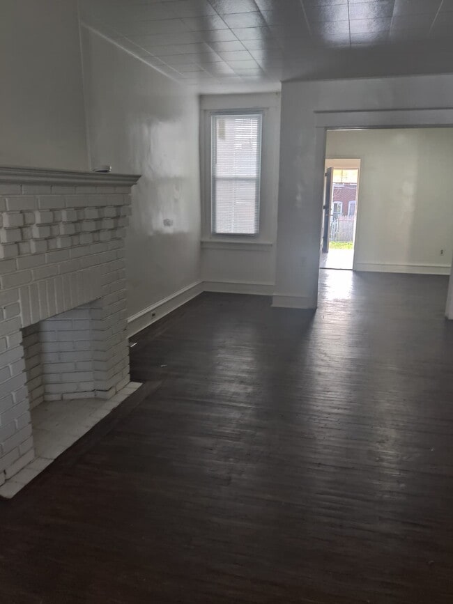 Foto del edificio - 6139 Walker St