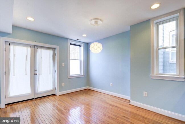 Foto del edificio - 50 Rhode Island Ave NE
