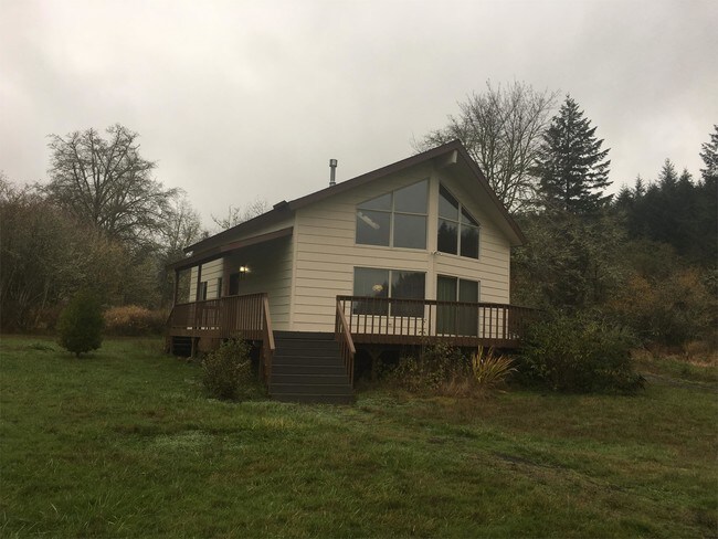 Building Photo - 661 Curtis Hill Rd