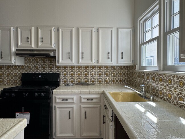 Foto del edificio - 10966 Strathmore Dr