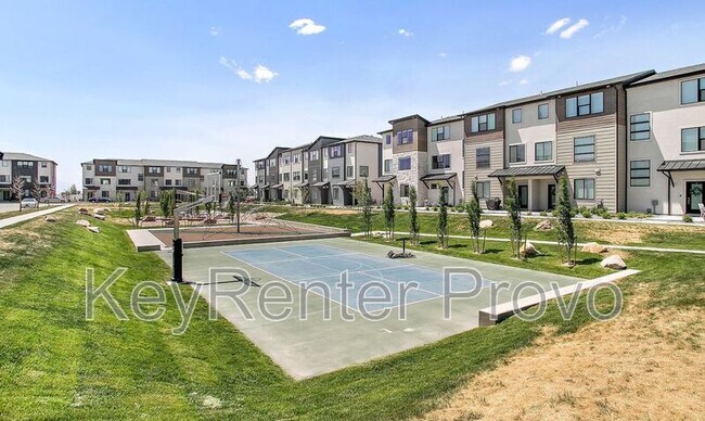 Foto del edificio - 434 Wood Stream Rd