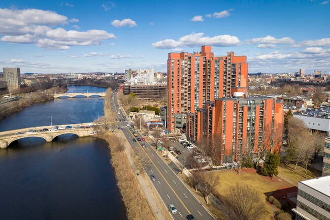 Photo - 808-812 Memorial Drive II Apartments