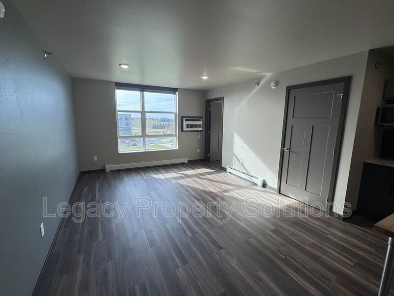 Foto principal - 226 E Greenfield Ln