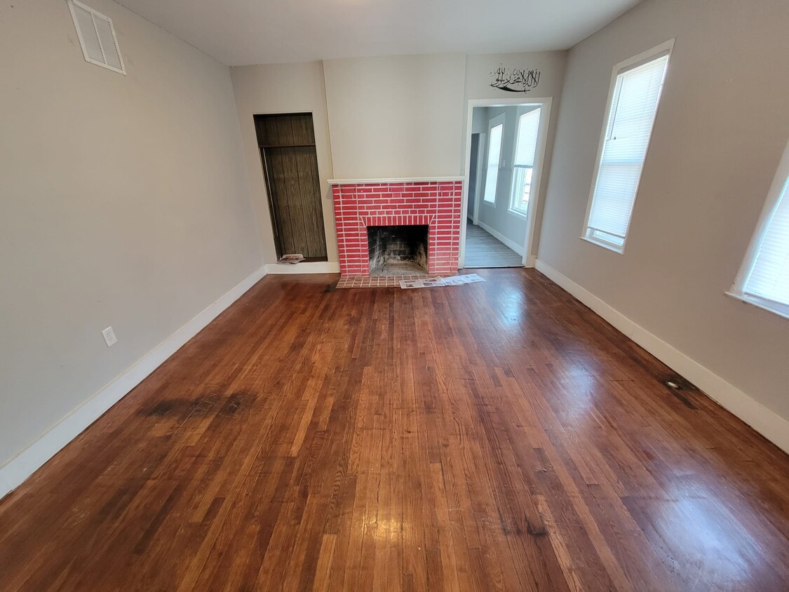 Primary Photo - 357 Whalley Ave