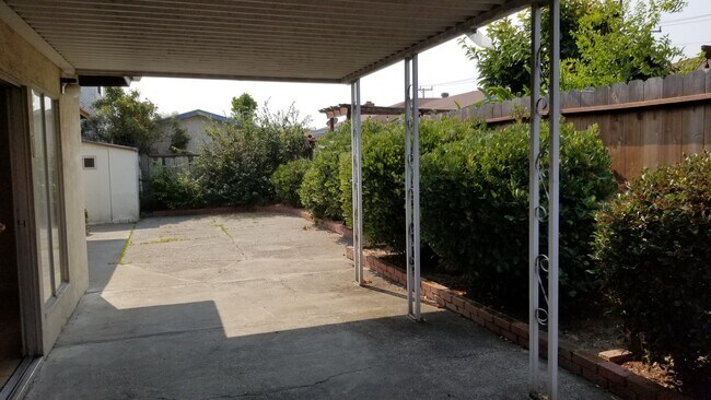 Building Photo - 14217 Nassau Rd