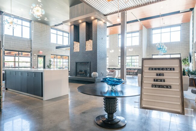 Casa club - The Quinn Apartments