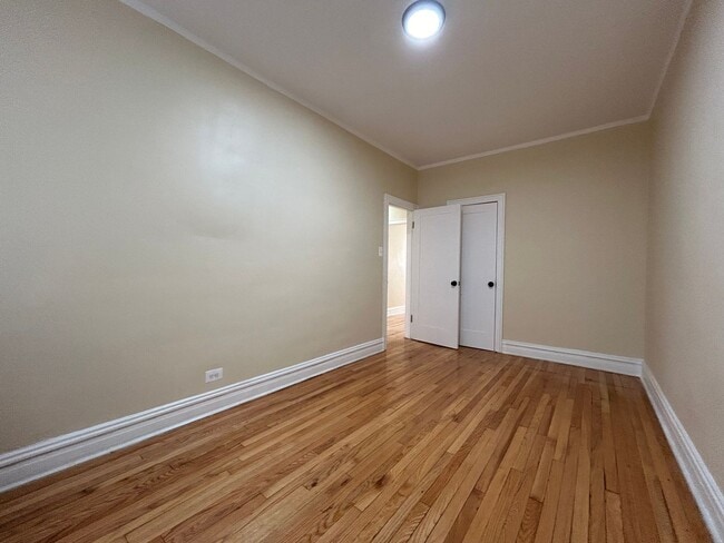 Building Photo - 4115 W School St