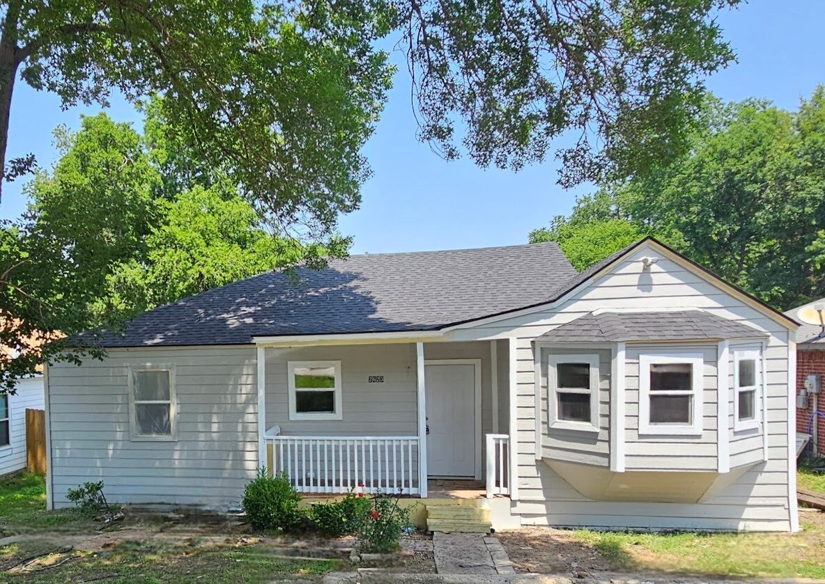 Primary Photo - 2623 Fatima Ave