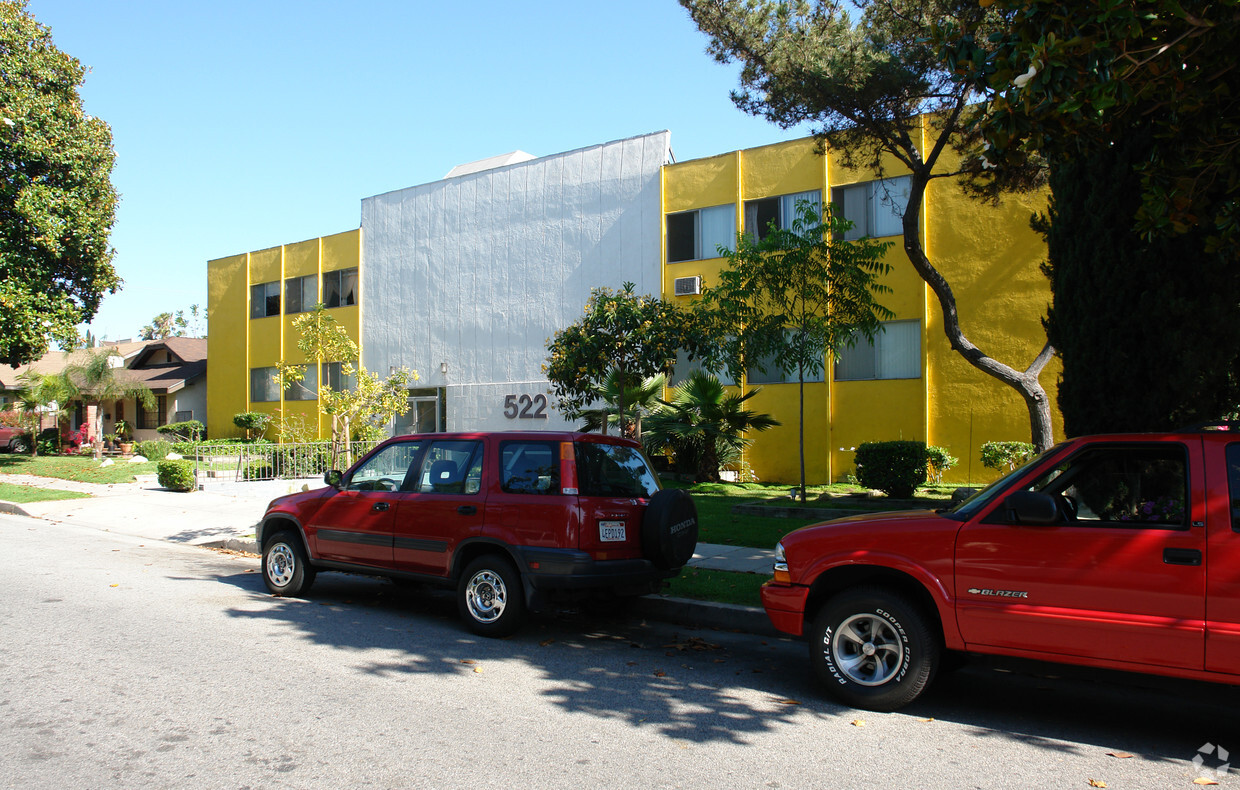 Building Photo - 522 W Harvard St