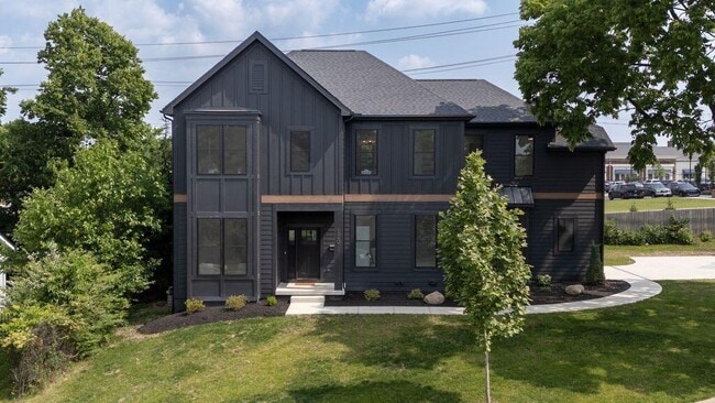 Building Photo - 120 Caren Ave