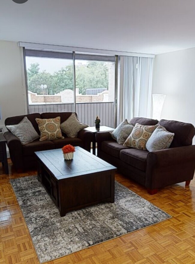 Building Photo - 133 Chiswick Rd