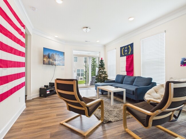 Foto del edificio - 3944 Fadden St