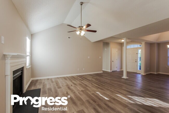 Foto del edificio - 4020 River Falls Dr