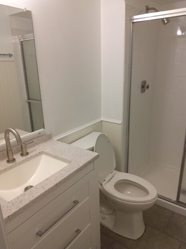 Building Photo - 148 Sandybrook Dr