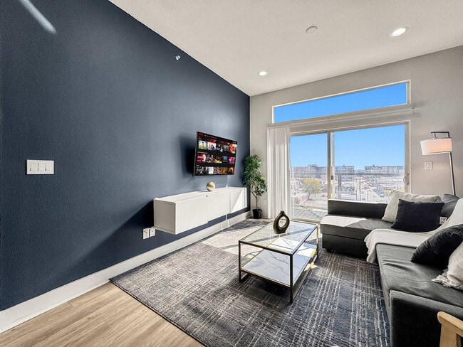 Building Photo - 2916 Indiana St